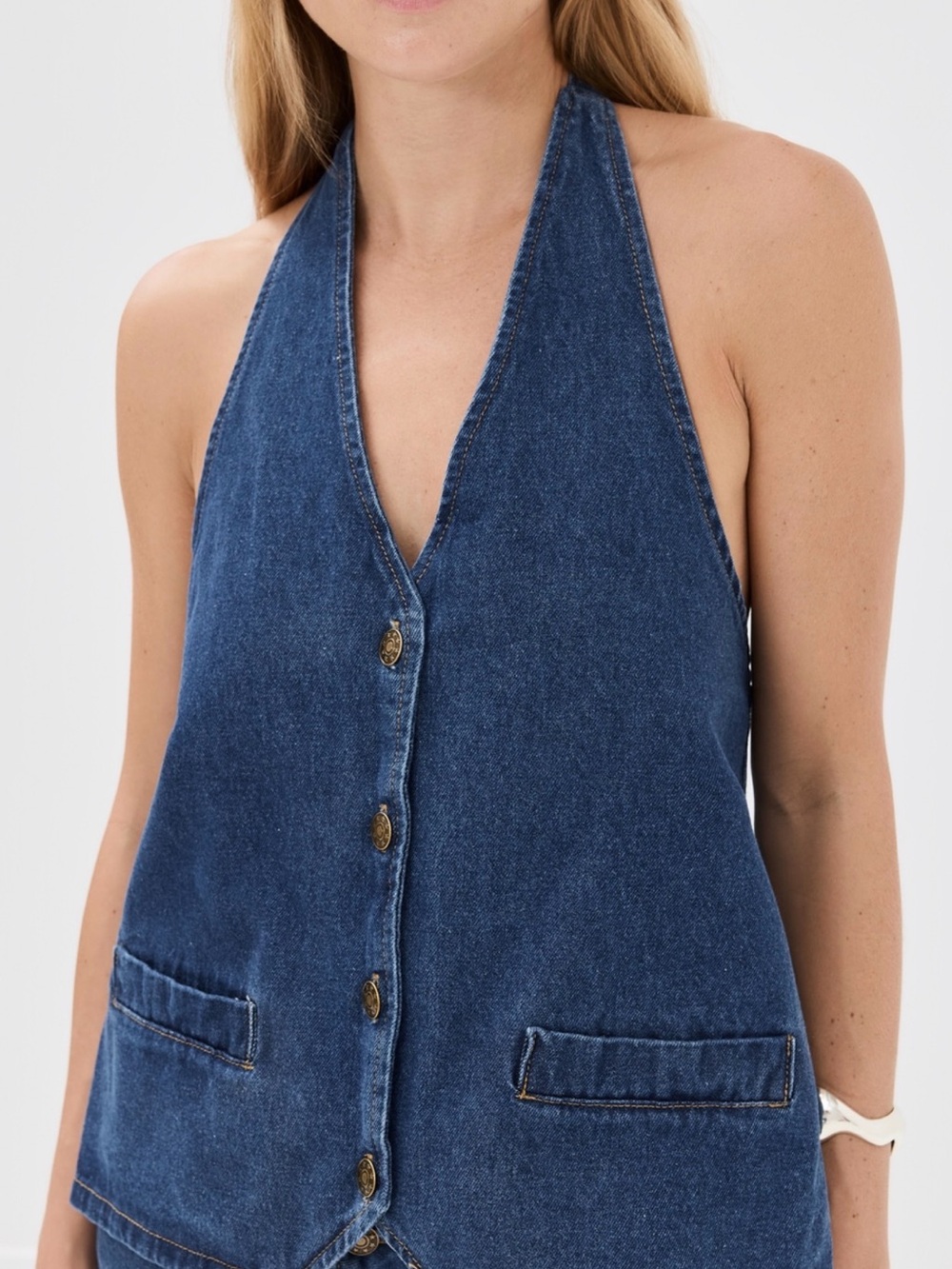 Lioness hills halter vest